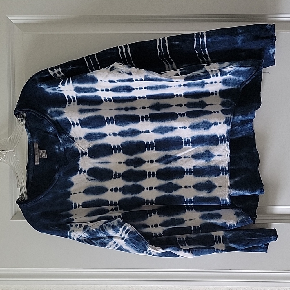 Vicinity size XL tie dyed long sleeve shirt